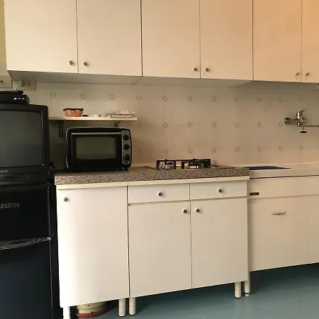 アパート Flat Cost *