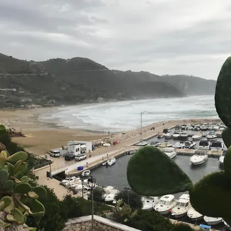 Flat Cost アパート *